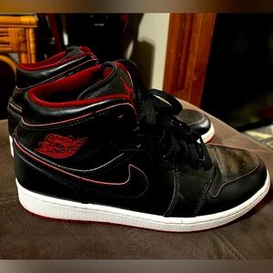 Nike Jordan 1 Black Red’